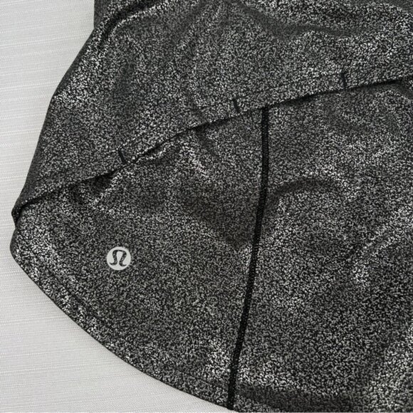 RARE Print! Lululemon Speed Up Short *4" Foil Sz. 4 Wide Leg Lined - Like New! - Picture 8 of 13